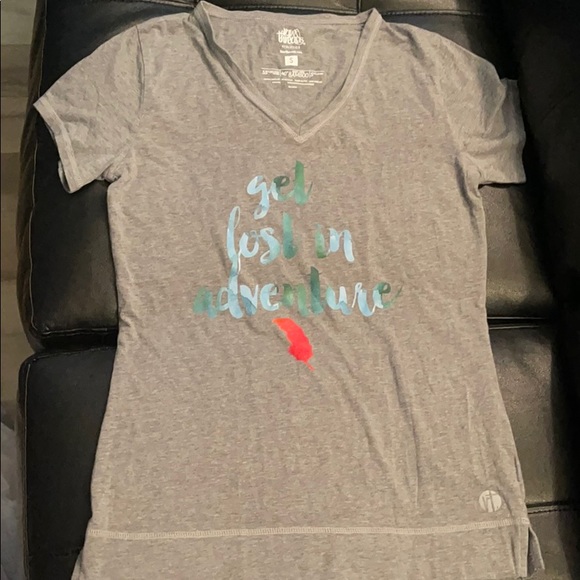 Raw threads “get lost in adventure” shirt, NWOT - Picture 1 of 4